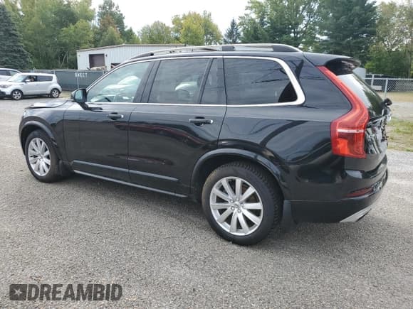 ✅ 2016 Volvo XC90 T6 Momentum • VIN: YV4A22PK1G1027162 • Lot: 80934315. Listed on Copart with 140,890 mi. Free auction sales archive from the USA and detailed vehicle history report at DreamBid. Image 3.