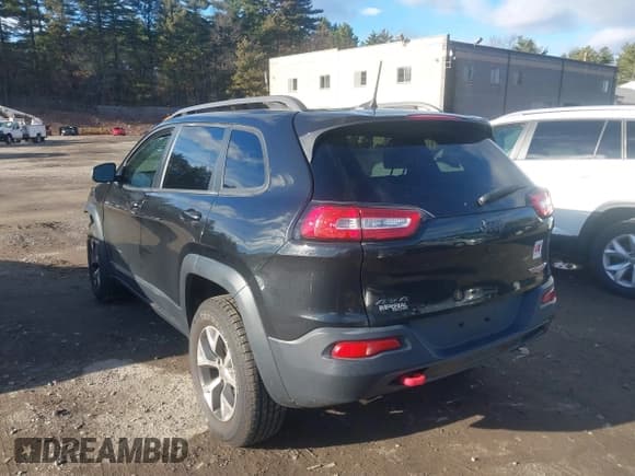 ✅ 2016 Jeep Cherokee Trailhawk • VIN: 1C4PJMBS4GW331544 • Lot: 43701389. Listed on IAAI with 96,030 mi. Free auction sales archive from the USA and detailed vehicle history report at DreamBid. Image 3.