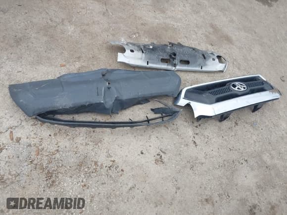 ✅ 2013 Toyota Tacoma • VIN: 3TMMU4FN1DM054202 • Lot: 42871926. Listed on IAAI with 270,648 mi. Free auction sales archive from the USA and detailed vehicle history report at DreamBid. Image 12.