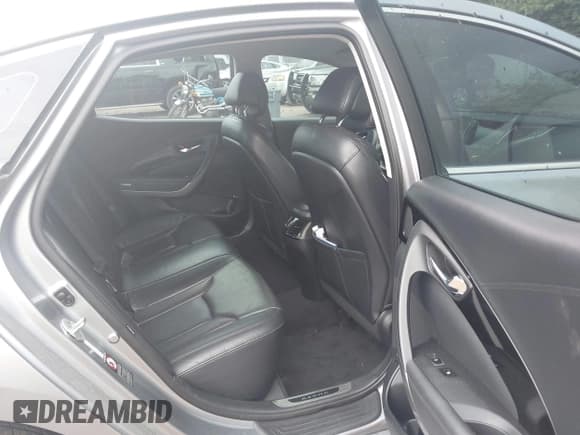 ✅ 2016 Hyundai Azera • VIN: KMHFG4JG6GA505887 • Лот: 43251184. Опубликован ранее на IAAI с пробегом 142 302 миль. Бесплатный доступ к архиву аукционных продаж из США и подробный отчёт об истории автомобиля на DreamBid. Изображение 8.