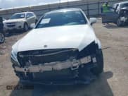 ✅ 2019 Mercedes-Benz C 300 • VIN: WDDWJ8DB2KF863714 • Lot: 42569540. Wystawiony na IAAI z przebiegiem 40 255 mil. Bezpłatny archiwum sprzedaży aukcyjnych z USA i szczegółowy raport historii pojazdu na DreamBid. Zdjęcie 13.