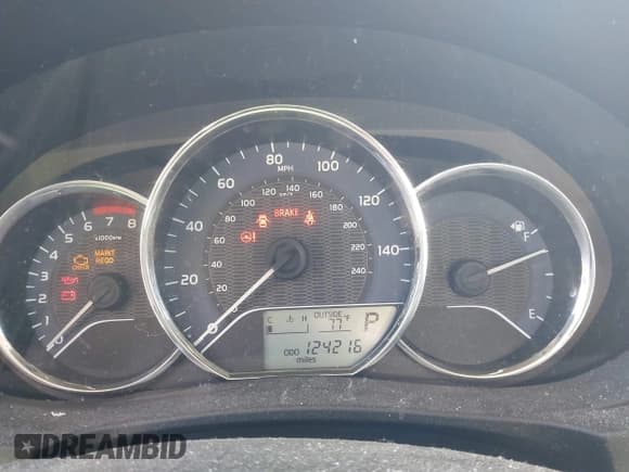 ✅ 2015 Toyota Corolla LE • VIN: 5YFBURHE7FP352427 • Лот: 43546328. Опубликован ранее на IAAI с пробегом 124 216 миль. Бесплатный доступ к архиву аукционных продаж из США и подробный отчёт об истории автомобиля на DreamBid. Изображение 7.