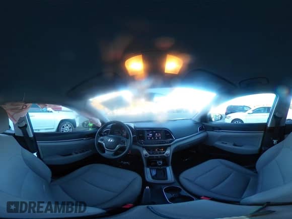 2017 Hyundai Elantra SE z VIN 5NPD84LF0HH124950, wystawiony jako IAAI lot #43494937 z przebiegiem 167 675 mil mil oraz . Historia ofert i sprzedaży dostępna na DreamBid. Obrazek 18.