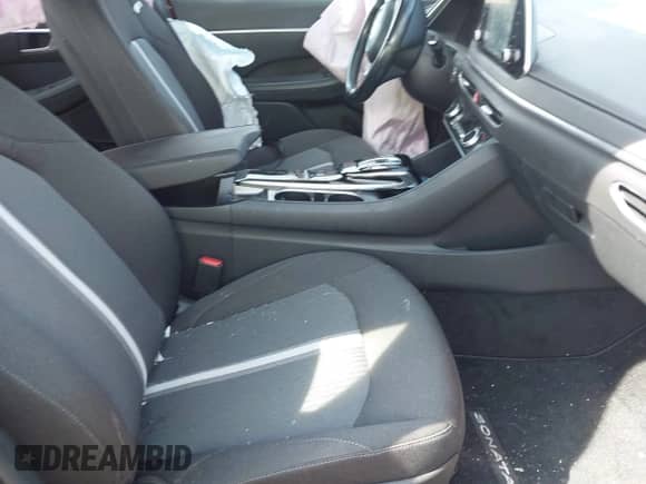 ✅ 2020 Hyundai Sonata SEL • VIN: 5NPEF4JA0LH044770 • Lot: 43231524. Wystawiony na IAAI z przebiegiem 44 400 mil mil. Skorzystaj z bezpłatnego archiwum sprzedaży aukcyjnych z USA i zobacz szczegółowy raport historii pojazdu na DreamBid. Zdjęcie 5.