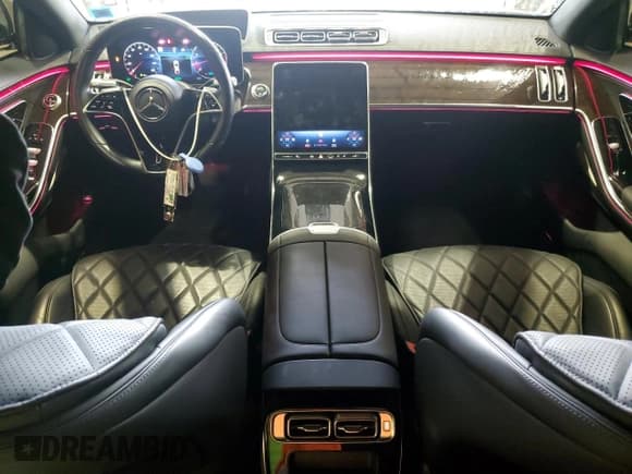 ✅ 2021 Mercedes-Benz S 580 • VIN: W1K6G7GBXMA048620 • Lot: 83951935. Listed on Copart with 28,246 mi. Free auction sales archive from the USA and detailed vehicle history report at DreamBid. Image 8.