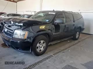 ✅ 2011 Chevrolet Suburban LS • VIN: 1GNSCHE02BR397286 • Лот: 70045315. Опубликован ранее на Copart с пробегом 216 496 миль. Бесплатный доступ к архиву аукционных продаж из США и подробный отчёт об истории автомобиля на DreamBid. Изображение 1.