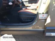 ✅ 2024 Mazda CX-50 Meridian Edition • VIN: 7MMVABXYXRN210261 • Lot: 43602371. Wystawiony na IAAI z przebiegiem 24 813 mil. Bezpłatny archiwum sprzedaży aukcyjnych z USA i szczegółowy raport historii pojazdu na DreamBid. Zdjęcie 6.