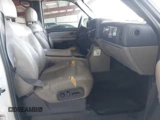 ✅ 2001 Chevrolet Suburban LT • VIN: 1GNFK16T51J269903 • Лот: 42120386. Опубликован ранее на IAAI с пробегом 228 394 миль. Бесплатный доступ к архиву аукционных продаж из США и подробный отчёт об истории автомобиля на DreamBid. Изображение 5.