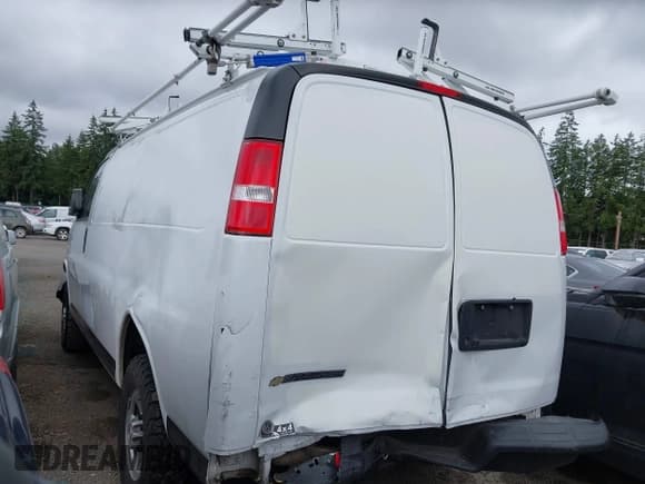 ✅ 2020 Chevrolet Express Cargo • VIN: 1GCWGAFGXL1276698 • Lot: 42406833. Listed on IAAI with 63,143 mi. Free auction sales archive from the USA and detailed vehicle history report at DreamBid. Image 3.