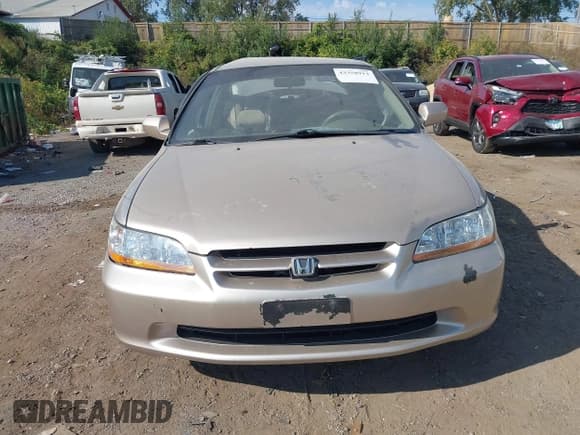 ✅ 2000 Honda Accord SE • VIN: 1HGCG5677YA064005 • Lot: 43358913. Listed on IAAI with 152,521 mi. Free auction sales archive from the USA and detailed vehicle history report at DreamBid. Image 13.