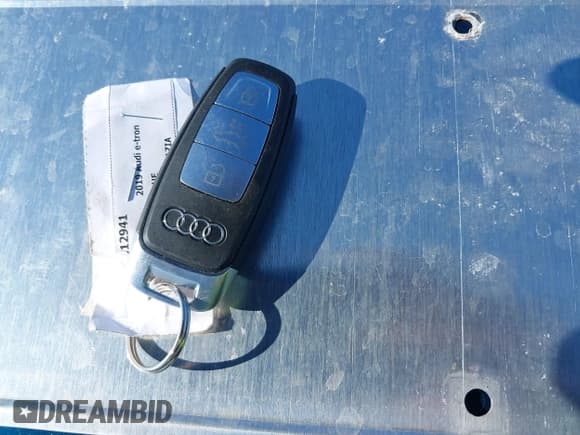 ✅ 2019 Audi e-tron Prestige • VIN: WA1VABGE0KB009718 • Lot: 42336983. Listed on IAAI with 54,871 mi. Free auction sales archive from the USA and detailed vehicle history report at DreamBid. Image 11.