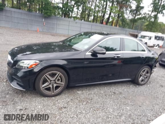 ✅ 2021 Mercedes-Benz C 300 • VIN: W1KWF8EB1MR630490 • Lot: 42827255. Wystawiony na IAAI z przebiegiem 72 597 mil. Bezpłatny archiwum sprzedaży aukcyjnych z USA i szczegółowy raport historii pojazdu na DreamBid. Zdjęcie 14.