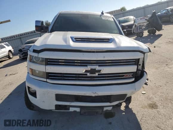 2017 Chevrolet Silverado 3500HD LTZ с VIN 1GC4K0EY8HF108983, выставлен на аукционе Copart как лот 73534014 с пробегом 121 390 миль миль и Списание • Salvage title. История ставок и продаж доступна на DreamBid. Изображение 5.