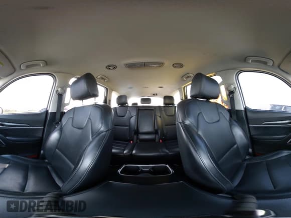 ✅ 2021 Kia Telluride LX • VIN: 5XYP2DHC5MG175214 • Lot: 43465051. Listed on IAAI with 151,365 mi. Free auction sales archive from the USA and detailed vehicle history report at DreamBid. Image 18.