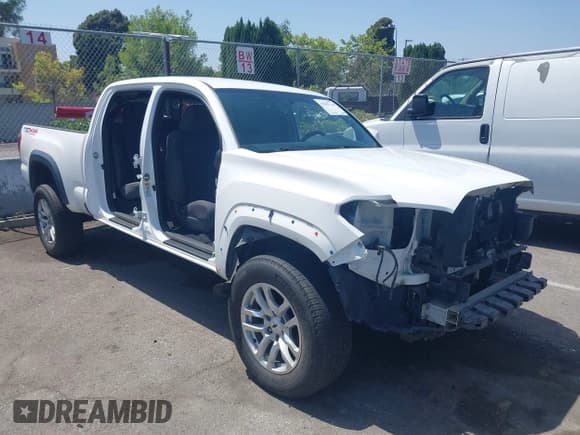 ✅ 2017 Toyota Tacoma SR5 • VIN: 3TMDZ5BN5HM021139 • Lot: 42555465. Wystawiony na IAAI z przebiegiem 139 782 mil. Bezpłatny archiwum sprzedaży aukcyjnych z USA i szczegółowy raport historii pojazdu na DreamBid. Zdjęcie 6.