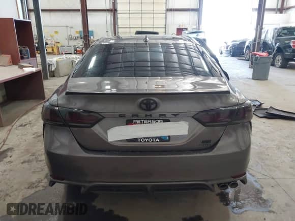 2021 Toyota Camry SE with VIN 4T1G11BK1MU040291, listed as a IAAI auction lot 42707325 with 39,267 mi miles and . Bid and sale history available at DreamBid. Image 16.