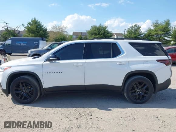 ✅ 2021 Chevrolet Traverse LT Cloth • VIN: 1GNERGKW9MJ271894 • Lot: 42187111. Listed on IAAI with 40,896 mi. Free auction sales archive from the USA and detailed vehicle history report at DreamBid. Image 14.