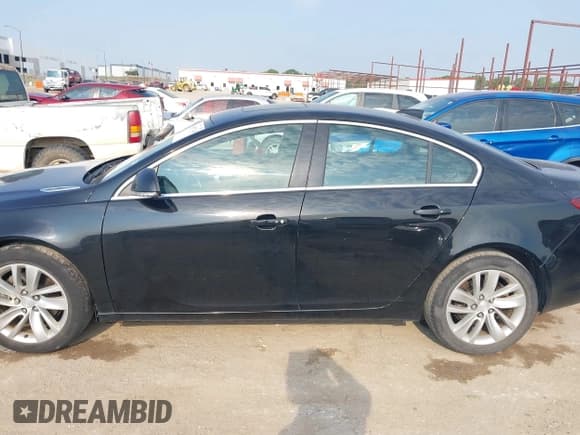✅ 2015 Buick Regal Premium I • VIN: 2G4GN5EX4F9120591 • Lot: 43077445. Wystawiony na IAAI z przebiegiem 198 345 mil. Bezpłatny archiwum sprzedaży aukcyjnych z USA i szczegółowy raport historii pojazdu na DreamBid. Zdjęcie 14.