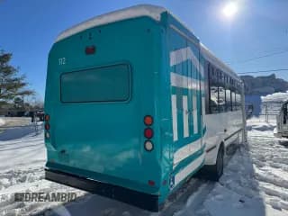 ✅ 2019 Ford F-550 • VIN: 1FDAF5GT4KDA00249 • Lot: 46722475. Wystawiony na Copart z przebiegiem 140 074 mil. Bezpłatny archiwum sprzedaży aukcyjnych z USA i szczegółowy raport historii pojazdu na DreamBid. Zdjęcie 4.