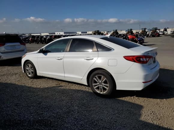 ✅ 2016 Hyundai Sonata SE • VIN: 5NPE24AF8GH353982 • Лот: 87292255. Опубликован ранее на Copart с пробегом 113 589 миль. Бесплатный доступ к архиву аукционных продаж из США и подробный отчёт об истории автомобиля на DreamBid. Изображение 2.