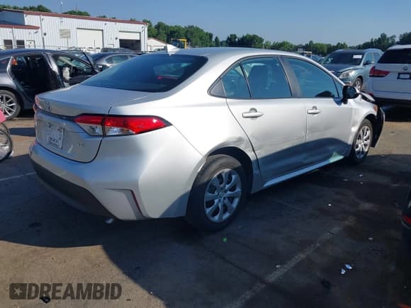 ✅ 2024 Toyota Corolla LE • VIN: 5YFB4MDE2RP105037 • Lot: 42811776. Wystawiony na IAAI z przebiegiem 40 841 mil. Bezpłatny archiwum sprzedaży aukcyjnych z USA i szczegółowy raport historii pojazdu na DreamBid. Zdjęcie 4.