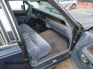 ✅ 1983 Lincoln Mark VIII • VIN: 1MRBP99F1DY654106 • Лот: 42116389. Опубликован ранее на IAAI с пробегом 34 669 миль. Бесплатный доступ к архиву аукционных продаж из США и подробный отчёт об истории автомобиля на DreamBid. Изображение 5.