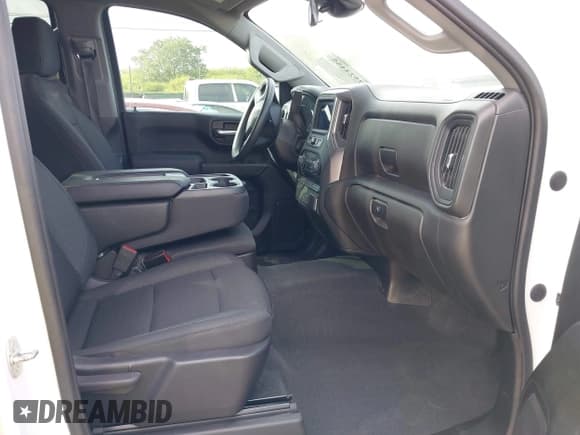 ✅ 2023 Chevrolet Silverado 1500 Custom • VIN: 1GCRDBEK5PZ110677 • Лот: 42524455. Опубликован ранее на IAAI с пробегом 84 003 миль. Бесплатный доступ к архиву аукционных продаж из США и подробный отчёт об истории автомобиля на DreamBid. Изображение 5.