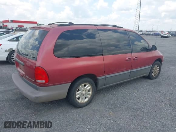 ✅ 1997 Dodge Caravan LE • VIN: 1B4GP54L6VB321643 • Lot: 42750235. Listed on IAAI with 171,751 mi. Free auction sales archive from the USA and detailed vehicle history report at DreamBid. Image 4.