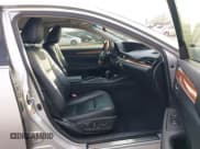 ✅ 2013 Lexus ES 300h • VIN: JTHBW1GG6D2009133 • Lot: 43687364. Wystawiony na IAAI z przebiegiem 145 085 mil. Bezpłatny archiwum sprzedaży aukcyjnych z USA i szczegółowy raport historii pojazdu na DreamBid. Zdjęcie 5.