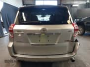 ✅ 2009 Toyota RAV4 Sport • VIN: JTMBK32V995074448 • Lot: 41669476. Wystawiony na IAAI z przebiegiem 129 340 mil. Bezpłatny archiwum sprzedaży aukcyjnych z USA i szczegółowy raport historii pojazdu na DreamBid. Zdjęcie 16.