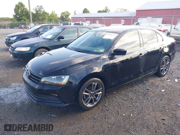 ✅ 2017 Volkswagen Jetta S • VIN: 3VW2B7AJ5HM271578 • Лот: 42700277. Опубликован ранее на IAAI с пробегом 123 315 миль. Бесплатный доступ к архиву аукционных продаж из США и подробный отчёт об истории автомобиля на DreamBid. Изображение 17.