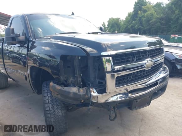 ✅ 2007 Chevrolet Silverado 2500HD 1LT • VIN: 1GCHK24K07E514058 • Lot: 42827038. Wystawiony na IAAI z przebiegiem 82 424 mil. Bezpłatny archiwum sprzedaży aukcyjnych z USA i szczegółowy raport historii pojazdu na DreamBid. Zdjęcie 6.