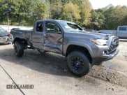✅ 2017 Toyota Tacoma SR5 • VIN: 5TFSZ5AN4HX100790 • Lot: 86988525. Listed on Copart with 152,850 mi. Free auction sales archive from the USA and detailed vehicle history report at DreamBid. Image 4.
