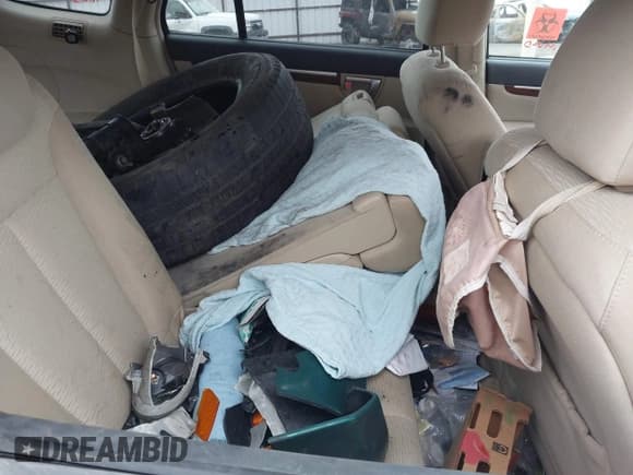 ✅ 2007 Hyundai Santa Fe SE • VIN: 5NMSH73E97H032330 • Lot: 43571451. Listed on IAAI with Not provided. Free auction sales archive from the USA and detailed vehicle history report at DreamBid. Image 8.