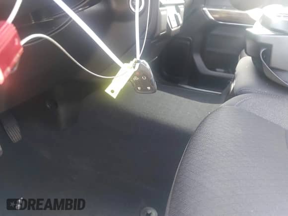 2022 Chevrolet Silverado 1500 LT z VIN 1GCPWCED9NZ194847, wystawiony jako IAAI lot #41697455 z przebiegiem 18 174 mil mil oraz . Historia ofert i sprzedaży dostępna na DreamBid. Obrazek 11.