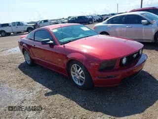 ✅ 2005 Ford Mustang GT Deluxe • VIN: 1ZVHT82H555212329 • Lot: 43323586. Listed on IAAI with 98,199 mi. Free auction sales archive from the USA and detailed vehicle history report at DreamBid. Image 1.