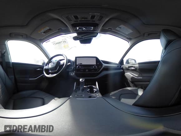 ✅ 2024 Toyota Highlander LE • VIN: 5TDKDRBH5RS574155 • Лот: 41700927. Опубликован ранее на IAAI с пробегом 1 143 миль. Бесплатный доступ к архиву аукционных продаж из США и подробный отчёт об истории автомобиля на DreamBid. Изображение 19.