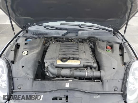 ✅ 2016 Porsche Cayenne • VIN: WP1AA2A21GKA15990 • Лот: 61808045. Опубликован ранее на Copart с пробегом 142 828 миль. Бесплатный доступ к архиву аукционных продаж из США и подробный отчёт об истории автомобиля на DreamBid. Изображение 12.