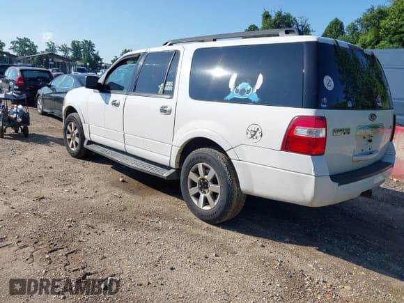 ✅ 2010 Ford Expedition Max SSV • VIN: 1FMJK1G56AEB65640 • Lot: 42415130. Wystawiony na IAAI z przebiegiem 253 827 mil. Bezpłatny archiwum sprzedaży aukcyjnych z USA i szczegółowy raport historii pojazdu na DreamBid. Zdjęcie 3.