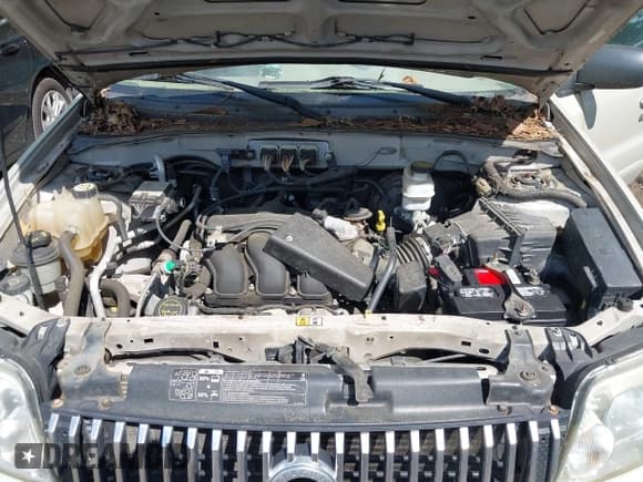 ✅ 2007 Mercury Mariner Luxury • VIN: 4M2CU81127KJ04019 • Lot: 42836427. Listed on IAAI with 176,398 mi. Free auction sales archive from the USA and detailed vehicle history report at DreamBid. Image 10.