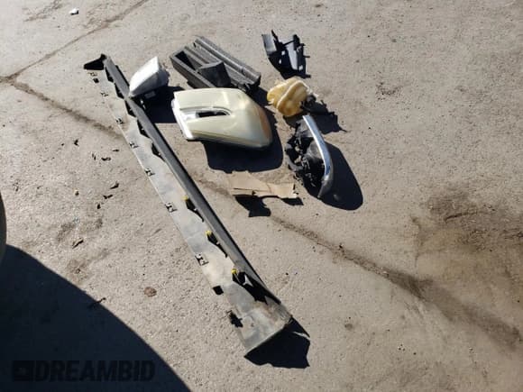 ✅ 2006 Chevrolet Equinox LT • VIN: 2CNDL63F666105715 • Лот: 77543164. Опубликован ранее на Copart с пробегом Не указан. Бесплатный доступ к архиву аукционных продаж из США и подробный отчёт об истории автомобиля на DreamBid. Изображение 15.