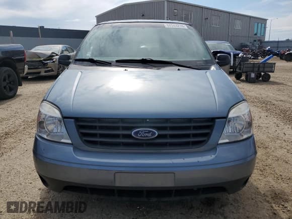 ✅ 2005 Ford Freestar • VIN: 2FMZA57235BA47842 • Lot: 68944215. Wystawiony na Copart z przebiegiem 124 332 mil. Bezpłatny archiwum sprzedaży aukcyjnych z USA i szczegółowy raport historii pojazdu na DreamBid. Zdjęcie 5.
