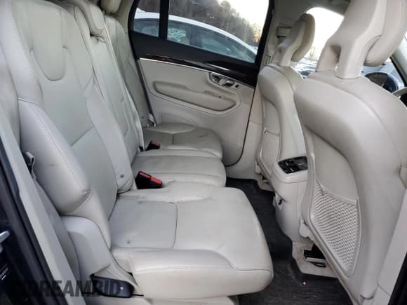 ✅ 2016 Volvo XC90 T6 Momentum • VIN: YV4A22PK9G1033341 • Лот: 93293565. Опубликован ранее на Copart с пробегом 76 229 миль. Бесплатный доступ к архиву аукционных продаж из США и подробный отчёт об истории автомобиля на DreamBid. Изображение 11.