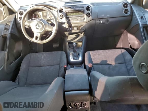 ✅ 2012 Volkswagen Tiguan S • VIN: WVGAV7AX8CW004725 • Lot: 95784145. Listed on Copart with 137,246 mi. Free auction sales archive from the USA and detailed vehicle history report at DreamBid. Image 8.