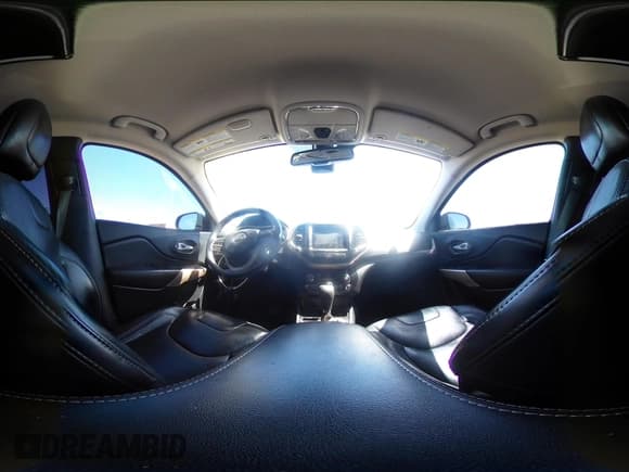 ✅ 2017 Jeep Cherokee Limited • VIN: 1C4PJLDB9HD224333 • Лот: 42041117. Опубликован ранее на IAAI с пробегом 120 803 миль. Бесплатный доступ к архиву аукционных продаж из США и подробный отчёт об истории автомобиля на DreamBid. Изображение 19.