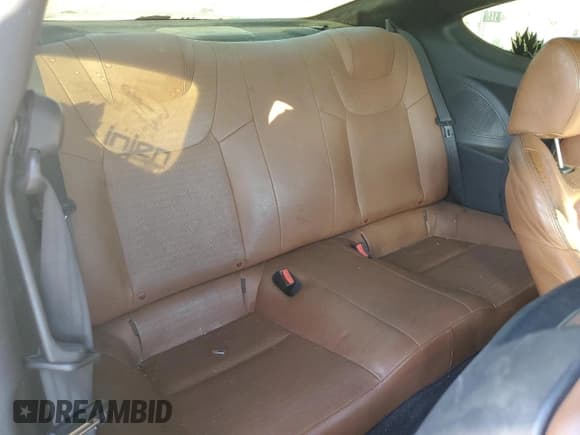 ✅ 2015 Hyundai Genesis Coupe Ultimate • VIN: KMHHU6KJ3FU125278 • Lot: 86312324. Wystawiony na Copart z przebiegiem 119 564 mil. Bezpłatny archiwum sprzedaży aukcyjnych z USA i szczegółowy raport historii pojazdu na DreamBid. Zdjęcie 10.