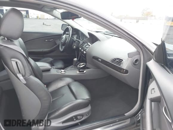 ✅ 2005 BMW 6 Series 645Ci • VIN: WBAEH73465CF95156 • Лот: 43740813. Опубликован ранее на IAAI с пробегом 99 354 миль. Бесплатный доступ к архиву аукционных продаж из США и подробный отчёт об истории автомобиля на DreamBid. Изображение 5.