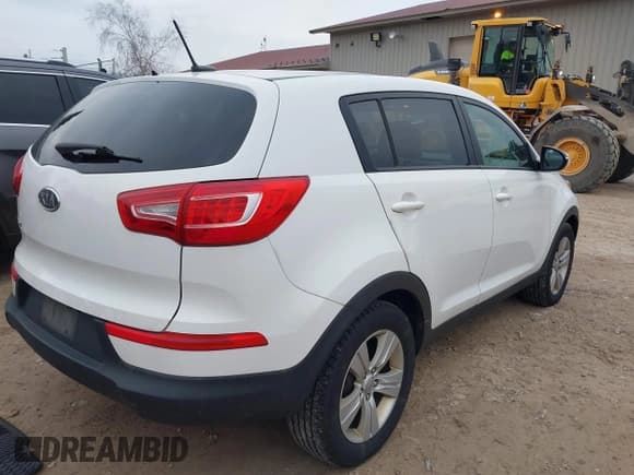 ✅ 2012 Kia Sportage LX • VIN: KNDPB3A29C7213051 • Lot: 43692333. Listed on IAAI with 177,251 mi. Free auction sales archive from the USA and detailed vehicle history report at DreamBid. Image 4.