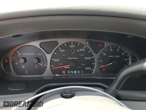 ✅ 2003 Mercury Sable GS • VIN: 1MEFM58U53A633531 • Lot: 71005984. Wystawiony na Copart z przebiegiem 62 961 mil. Bezpłatny archiwum sprzedaży aukcyjnych z USA i szczegółowy raport historii pojazdu na DreamBid. Zdjęcie 9.