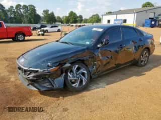 2025 Hyundai Elantra SEL Sport z VIN KMHLM4DG7SU979877, wystawiony jako Copart lot #71058615 z przebiegiem 6 893 mil mil oraz Szkoda całkowita • Salvage title. Historia ofert i sprzedaży dostępna na DreamBid. Obrazek 1.